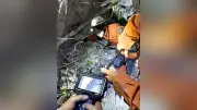 福岡市消防局派遣隊、イオンモール熊本爆発現場でがれき内の捜索救助活動 公式SNSで報告
