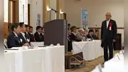 福岡県議会金銭授受疑惑、知事が議長と同席も会話なし