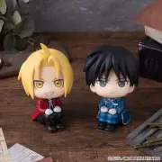 「鋼の錬金術師」エドとロイがるかっぷフィギュアに、限定座布団付きセットも