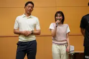 権田修一と高田夏帆、国立成育医療研究センターを訪問