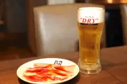 牛角30周年「夏の大焼肉祭り」黒毛和牛638円・生ビール209円の破格キャンペーン