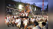 博多祇園山笠「追い山笠」で約1トンの山笠を担ぎ博多の街を駆け抜ける
