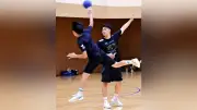 ハンドボール国内最高峰「リーグH」の柳原悠河選手ら、熊本県八代市で中高生に指導、シュートのコツも伝授