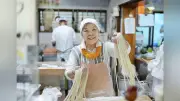 東村山の「手打ちうどん こせがわ」82歳店主が守る武蔵野うどんの伝統