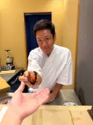 はんにゃ川島章良の高級鮨店、予約困難の人気 元妻・菜月さんが子どもたちと訪問「11月まで予約埋まる」