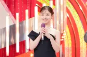 橋本環奈、黒の肩出しドレス姿で登場「かわいい」と反響続々【ダブルインパクト】
