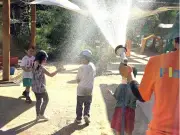 熱中症警戒アラート最多1749回、ボーネルンドが夏休みの遊び環境提案