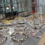 エルメスジュエリーがヴィンテージ市場で急騰、資産価値とデザインで若年層も魅了