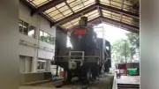 雲雀丘学園の鉄道研究部、校内のSL清掃が関西テレビで紹介される