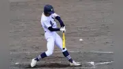 東山が綾部に9-0コールド勝ち、操野選手が2安打3打点の活躍