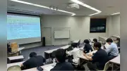 東京農業大学第三高等学校附属中学校の高2がフィールドラーニングで東京情報大を訪問し音のバリアフリー学ぶ