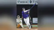 細川が2本塁打でMVP、セ・リーグ乱打戦を制す