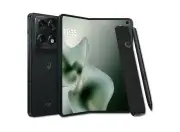 IIJmio、8月4日から「motorola razr fold」を発売 MNPなら19万9800円