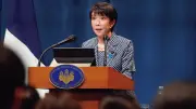 飯島勲が語る「撮られ方」の極意：首の角度ひとつで運命が変わる