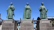 伊予銀と愛媛銀の経営統合、四国地銀再編圧力高まる 次の焦点は高知