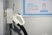日本、リチウムイオン電池の固体化で画期的進歩、EV航続距離2倍へ