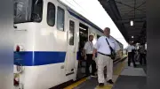 JR肥薩線、吉松－隼人間が11カ月ぶりに運行再開 利用客「地域の衰退防げる」