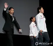 賀来賢人、試写会中にひげ剃り『TOKYO MER』サプライズ登場