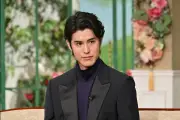 寛一郎、『徹子の部屋』で名優一家の幼少期エピソード告白 父との比較に葛藤