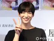 カンテレ秦令欧奈アナ、男性アナ初写真集「れおなびより」発売 撮影裏でヘリポート“偉業”明かす