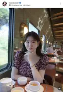 小嶋陽菜、オリエント急行でランジェリー＆バスローブ姿披露 イタリア旅オフショに反響