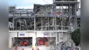 熊本地震、死者35人に、発生から72時間が迫る中で捜索、九州新幹線は博多―熊本間再開、停電復旧も目指す