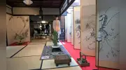祇園祭前祭を前に京町家で優美な懸装品展示 動植物の屏風やインド刺繍の胴掛