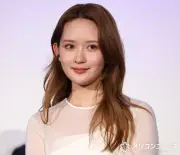 畑芽育、紅一点の舞台あいさつで「早く帰りたい」と本音 男性陣12人タジタジ
