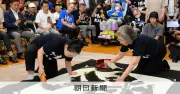 津久井やまゆり園で追悼、金澤翔子さんが「愛」揮毫し共生誓う