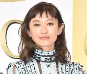 山田優、誕生日前にボブにイメチェン「心機一転」と報告 ファン絶賛