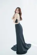 森香澄、初美容本で大胆黒ドレス姿披露 美背中＆どすっぴんショットも公開