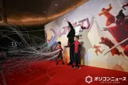 中村獅童＆陽喜＆夏幹、親子3人でスパイダーマンイベントに登場　糸投げ披露