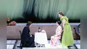 新国立劇場オペラ「エレクトラ」、王女の歌唱に冷たい狂気が浮かぶ