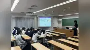 日大豊山女子高２生、東京薬科大で講義と研究室見学