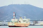 東京株式市場、日経平均株価が一時400円超下落、米ハイテク株安と円高が重荷