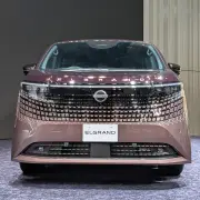 日産、新型エルグランド発売 新ブランドメッセージ「らしく走れ NISSAN」を初公開