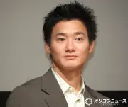 野村周平、超ロン毛カットの理由を告白「俺もこう見えてるのかな」と共演のレインボー・ジャンボが絶賛