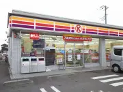 消えたコンビニチェーンと名物商品を振り返る「全国ローカルコンビニグルメ図鑑」