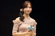 小栗有以、ドラマ『ドライな同期の溺愛癖』で“ザ・女子”な後輩役に共感「自分と近い」