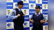 岡山県警、警官の夏制服にポロシャツと電動ファンベスト導入