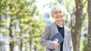 人生100年時代の最適な引退年齢とは？高齢者低賃金は過去の常識