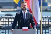 ポーランド国防相、ミグ29戦闘機提供せず ウクライナとの無人機交換合意破綻