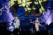 PUFFY初主催フェス「P FES」にGLAYやUNICORNら豪華集結 30周年を祝福