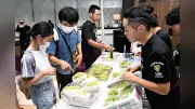 「女王」マスカット栽培140周年、岡山で即売会にぎわう
