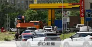 資源大国ロシアに異変、ドローン攻撃で製油所打撃 給油所に長蛇の列、発砲事件も