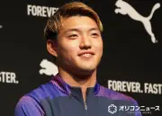 堂安律、吉田麻也＆南野拓実との2ショット公開 感謝と決意「少しでも近づけるように頑張ります」