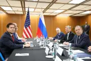 ロシア、ウクライナ兵器供給を非難　米ロ外相がマニラで会談