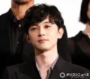 吉沢亮、『キングダム』王室シーンで大先輩が全員跪き震え止まらず