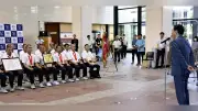 佐賀商が山口知事に甲子園出場報告 校歌を歌う決意表明