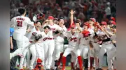プロ野球・広島カープ坂倉将吾、七夕の夜に逆転サヨナラ2ランで「七夕の奇跡」をマツダスタジアムで再現の快挙
